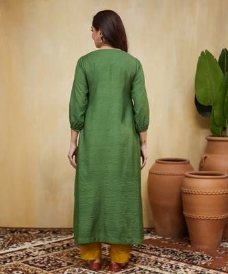 Green floral embroidered cotton Kurta set 3