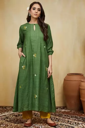 Green floral embroidered cotton Kurta set