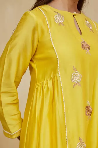Pastel yellow floral embroidered chanderi Kurta set