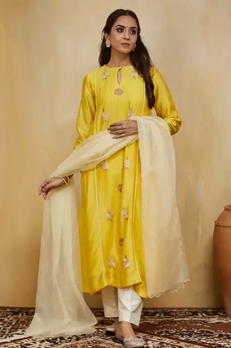 Pastel yellow floral embroidered chanderi Kurta set