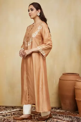 Peach floral embroidered chanderi kurta set