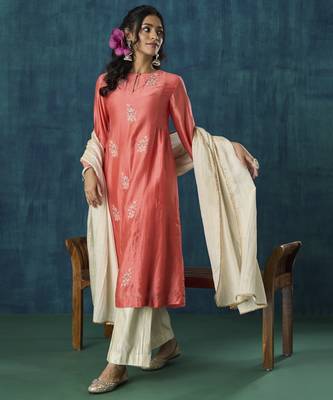 Peach floral embroidery chanderi kurta set 1