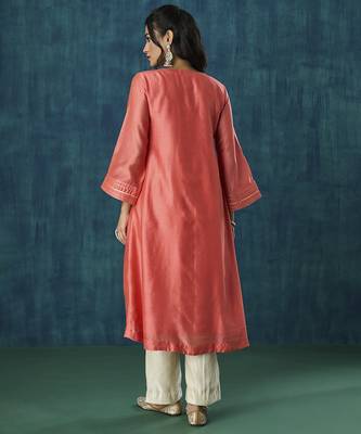 Peach floral embroidery chanderi kurta set 2