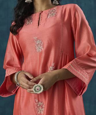 Peach floral embroidery chanderi kurta set 3
