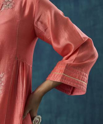 Peach floral embroidery chanderi kurta set 4