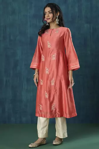 Peach floral embroidery chanderi kurta set