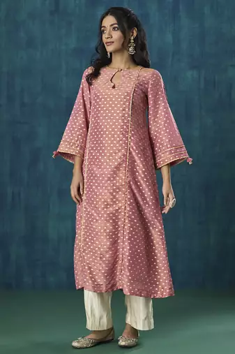 Pink zari booti with lace detail kurta set