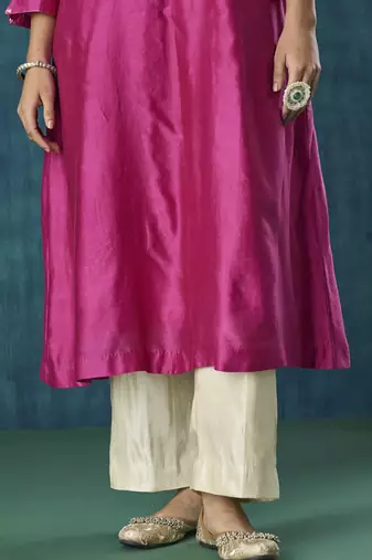 Magenta embroidered chanderi silk kurta set