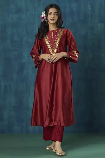 Maroon embroidered chanderi kurta set
