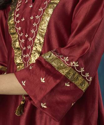 Maroon embroidered chanderi kurta set 3