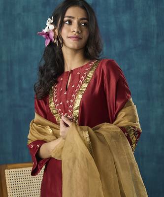Maroon embroidered chanderi kurta set 5