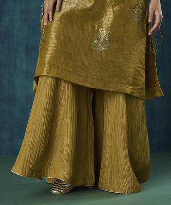 Mustard floral embroidered tissue kurta set 3