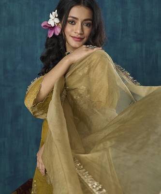 Mustard floral embroidered tissue kurta set 4