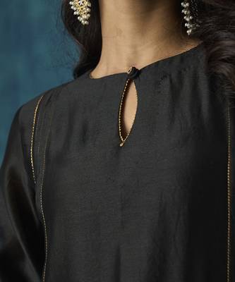 Black plain chanderi kurta with pant and dupatta 2