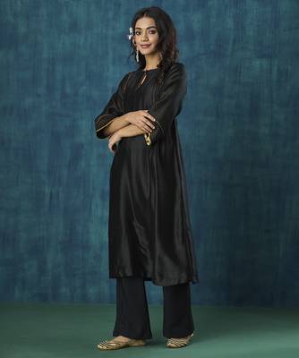 Black plain chanderi kurta with pant and dupatta 3
