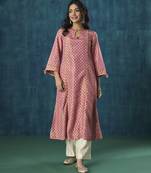 Pink zari booti kurti with lace detail