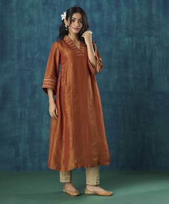 Rust plain tissue gota detail kurti 1