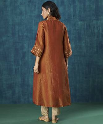 Rust plain tissue gota detail kurti 4