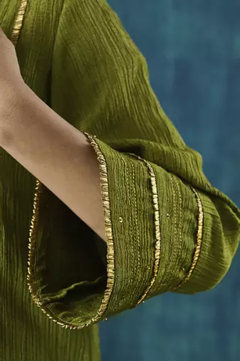 Green crinkle tissue jivika kurta