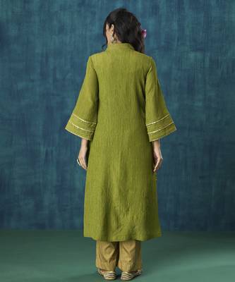 Green crinkle tissue jivika kurta 4