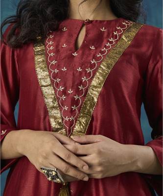 Maroon embroidered chanderi kurti with lace detail 2