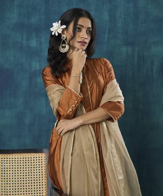 Rust tissue plain kurta with pant and dupatta. 1
