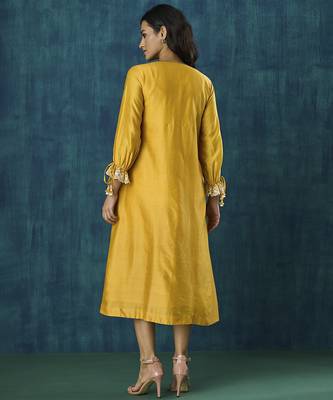 Yellow plain flowy chanderi Kurta with handmade tassels 5