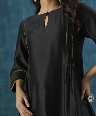 Black plain chanderi kurti 3