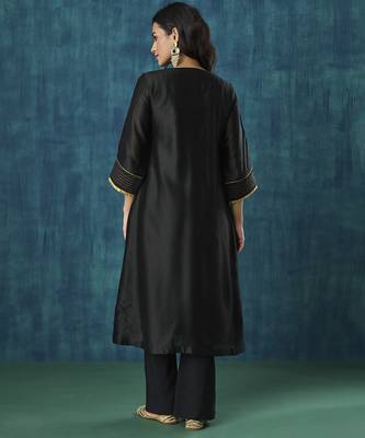 Black plain chanderi kurti 5