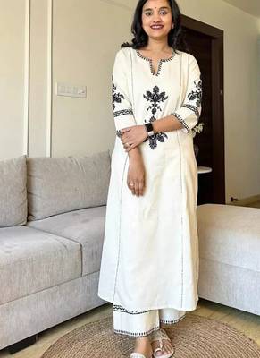 Off White Embroidered South Cotton Kurta and Pant Set 1