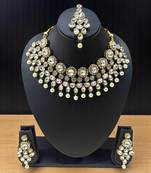 Silver heavy necklace set with maangtika