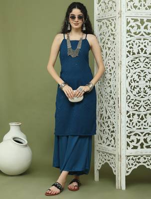 Chic backless designer kurta with palazzo 4