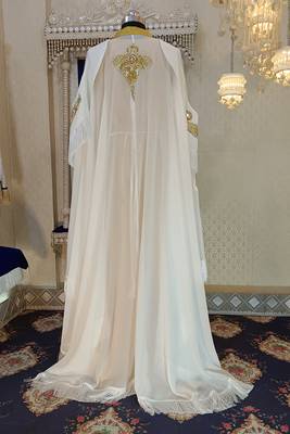 White unique designer wedding party wear moroccan kaftan 5