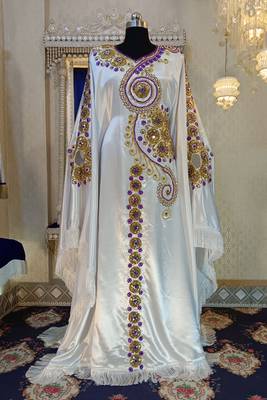 White and gold unique israeli kaftan 2