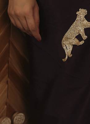 Wine plain silk blend saree with leopard design embroidery 4