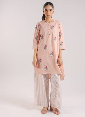 Nude pink cotton floral embroidered kurta set 1