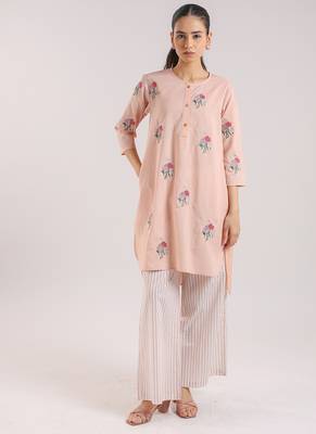 Nude pink cotton floral embroidered kurta set 2