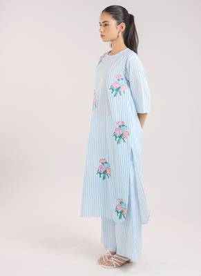 Ice blue floral embroidered kurta with pant 3