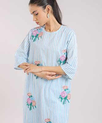 Ice blue floral embroidered kurta with pant 4