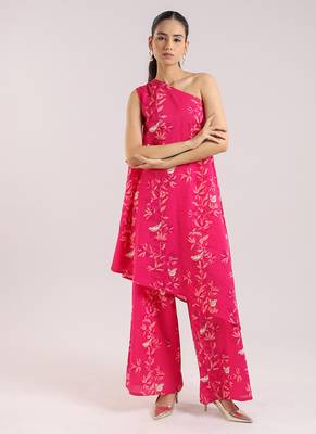 Ruby pink one-shoulder floral printed cotton kurta set 1
