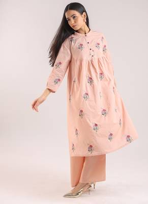 Nude pink embroidered cotton kurta set 4