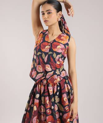 Black floral printed cotton wasit coat and skirt set 5
