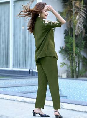 Women Viscos Creap Thred & Hand work Co-ords 2