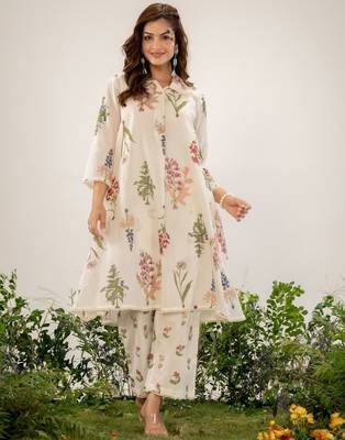 pearl cream printed cotton kurta sets 3