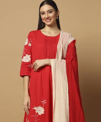 Red floral embroidered cotton kurta-set 2