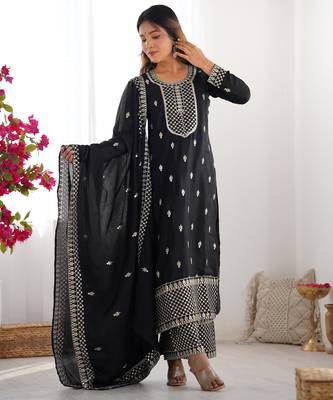 Elegant Black Kurta Set with Geometric Palazzo & Embroidered Dupatta 1