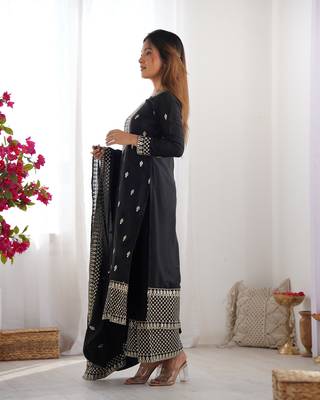 Elegant Black Kurta Set with Geometric Palazzo & Embroidered Dupatta 2