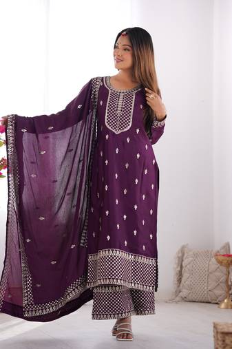 Regal in Purple: Embroidered Kurta Ensemble with Classic Elegance