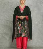 Green cotton silk printed buti kurta set with scalloping dupatta