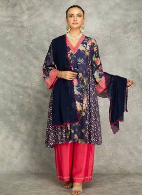 Blue cotton silk printed buti kurta set with scalloping dupatta 1